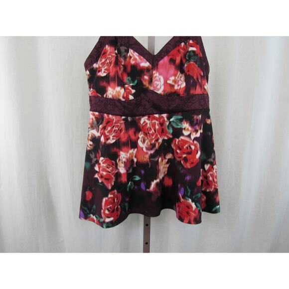 Torrid Scuba Knit and Lace Peplum Top V Neck Burgundy Purple Floral 1X Tank Top - Picture 5 of 9